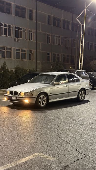 •BMW E39 2.5L 1998•