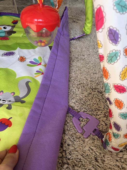 Fisher Price активна гимнастика + ПОДАРЪК комплект предпазители