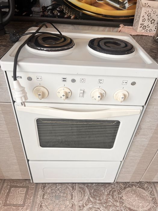 Продам электо плиту