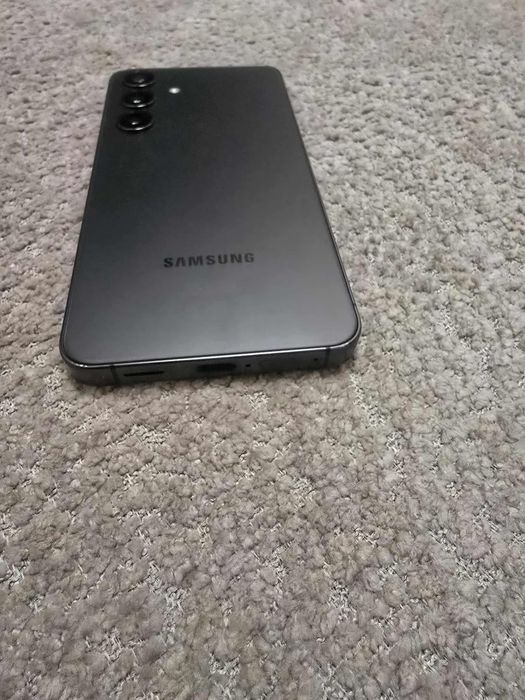Samsung s24 Много запазен