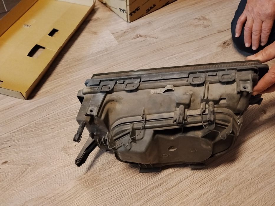 Фарове и габарит за Мерцедес 190