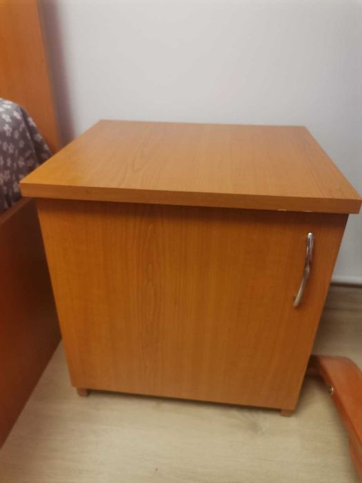 Pat 160x200 fara saltea și 2 noptiere