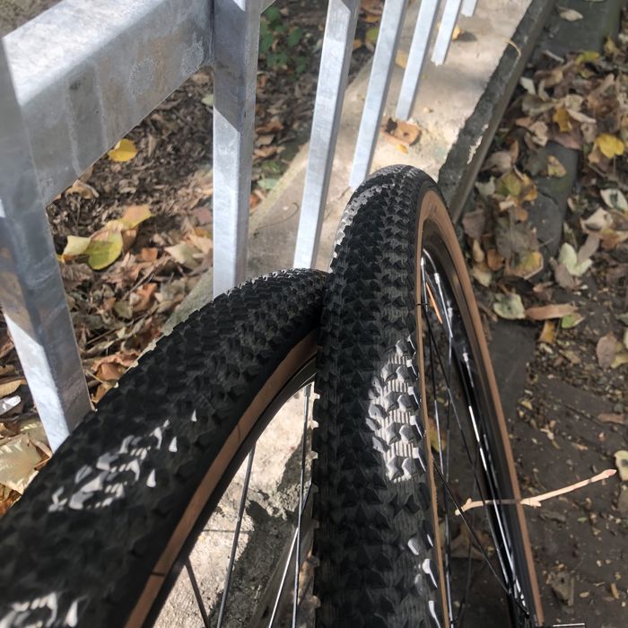 Set roti Shimano 29' gravel , mtb (anvelope si discuri incluse)