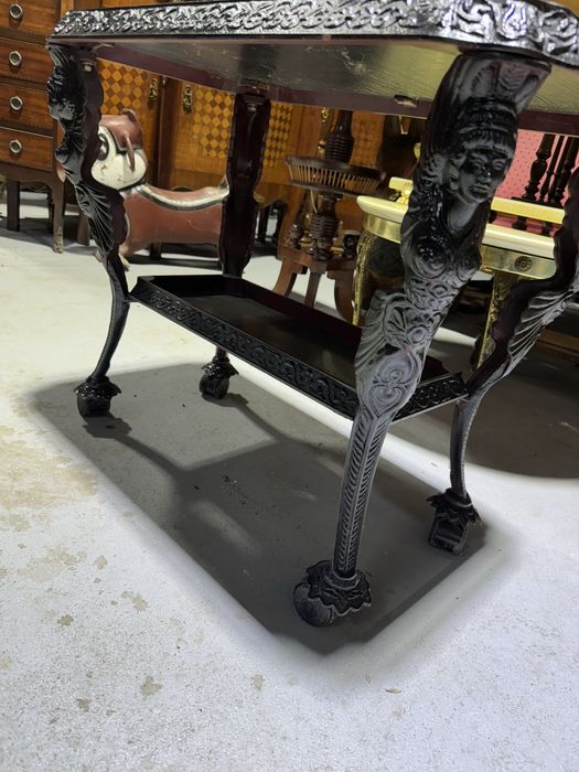 Gheridon empire din metal cu blat de lemn