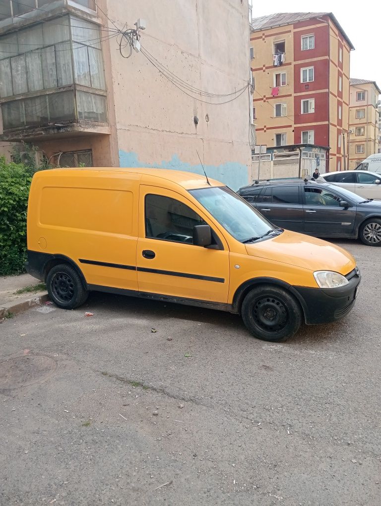 Vând Opel Combo,