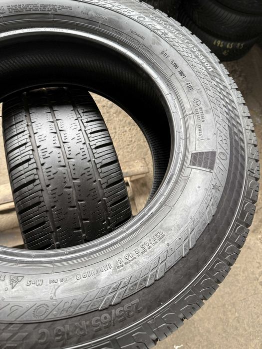 2x Anvelope All Season 235/65 R16C - Continental Van Contact 4 Season