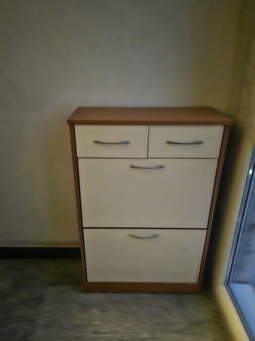 Шкаф за обувки, използван, но в добро състояние