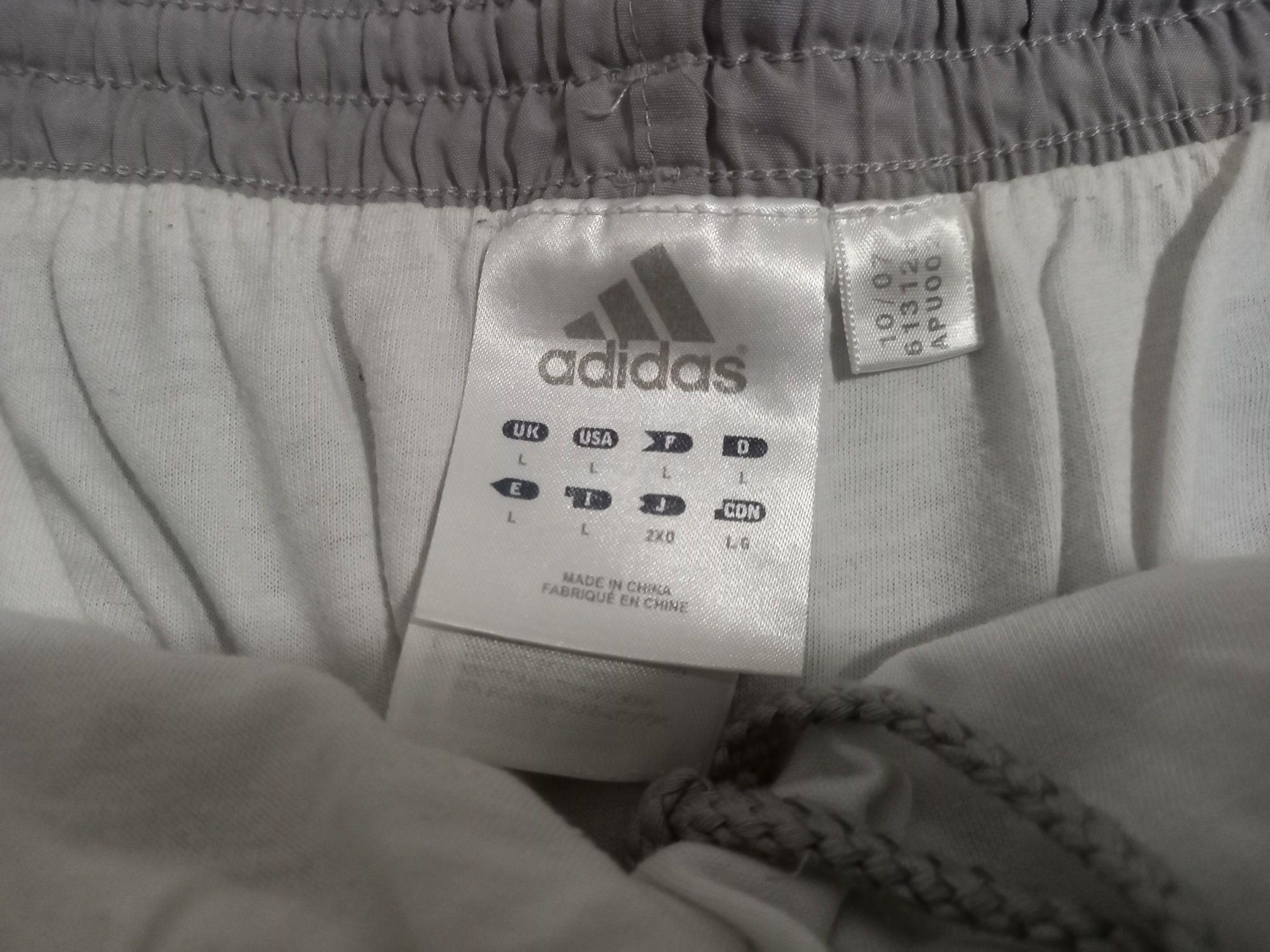 Pantaloni scurti adidas originali