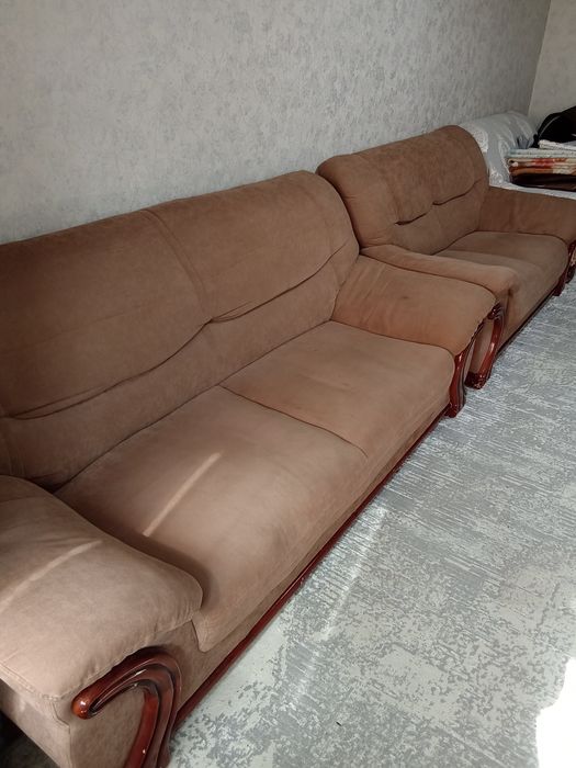 Срочно продается тройка диван
