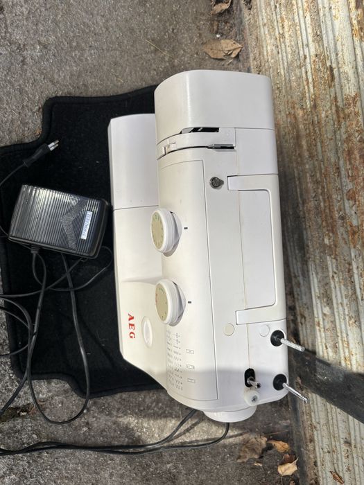 Шевна машина AEG