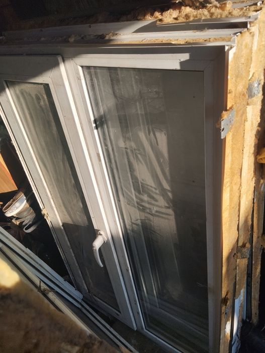 Продам пластиковые окна и дверь