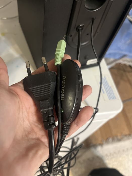 акустическая колонка марки Microlab