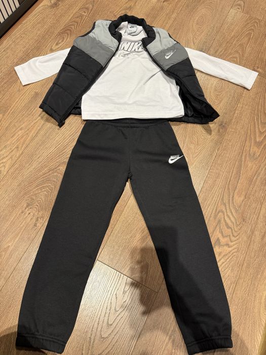 Детски екип Nike 122см
