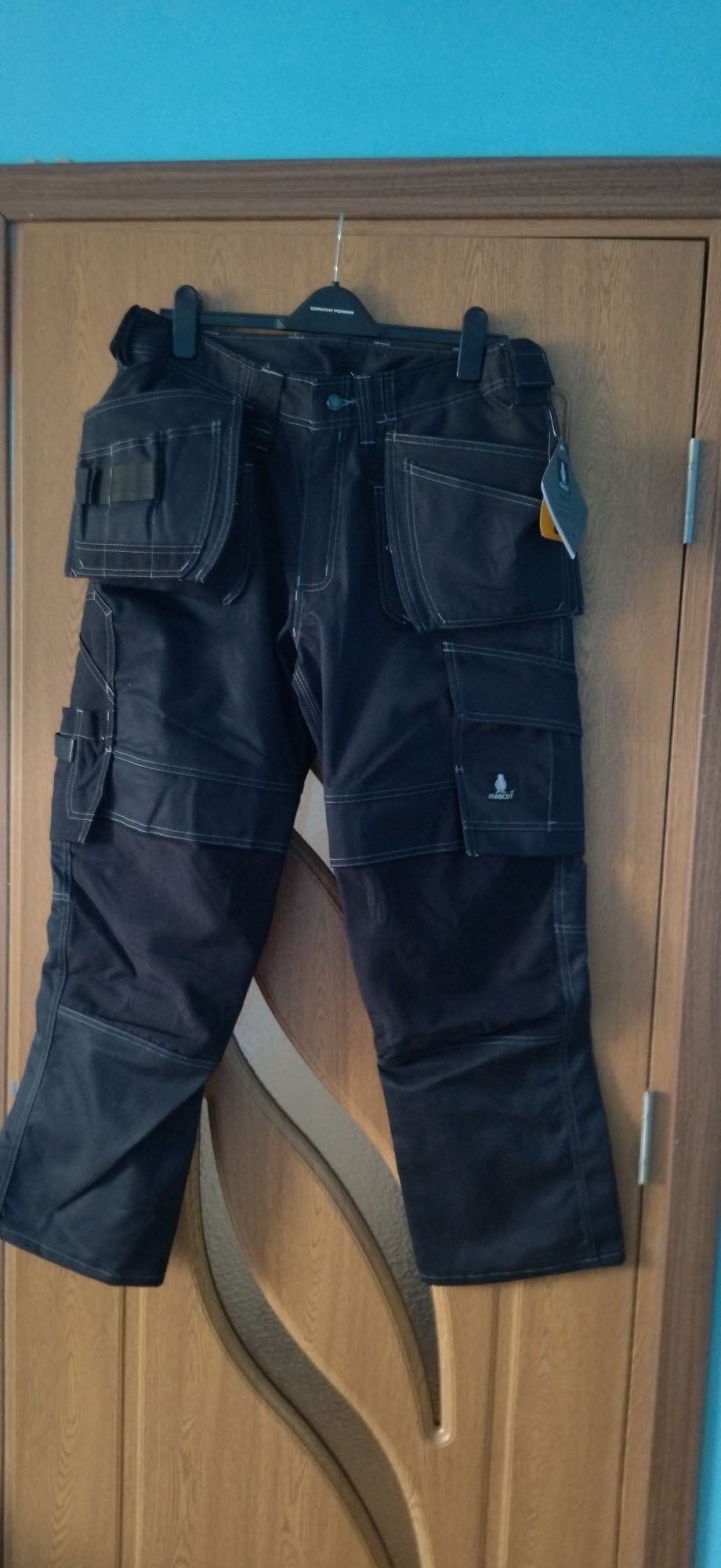 Vind pantaloni salopeta barbati Mascot cordura noi!