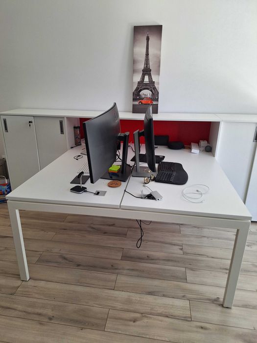 BIROU SHAREDESK EPBDD 160
(320X160X110H)
2 blaturi masă