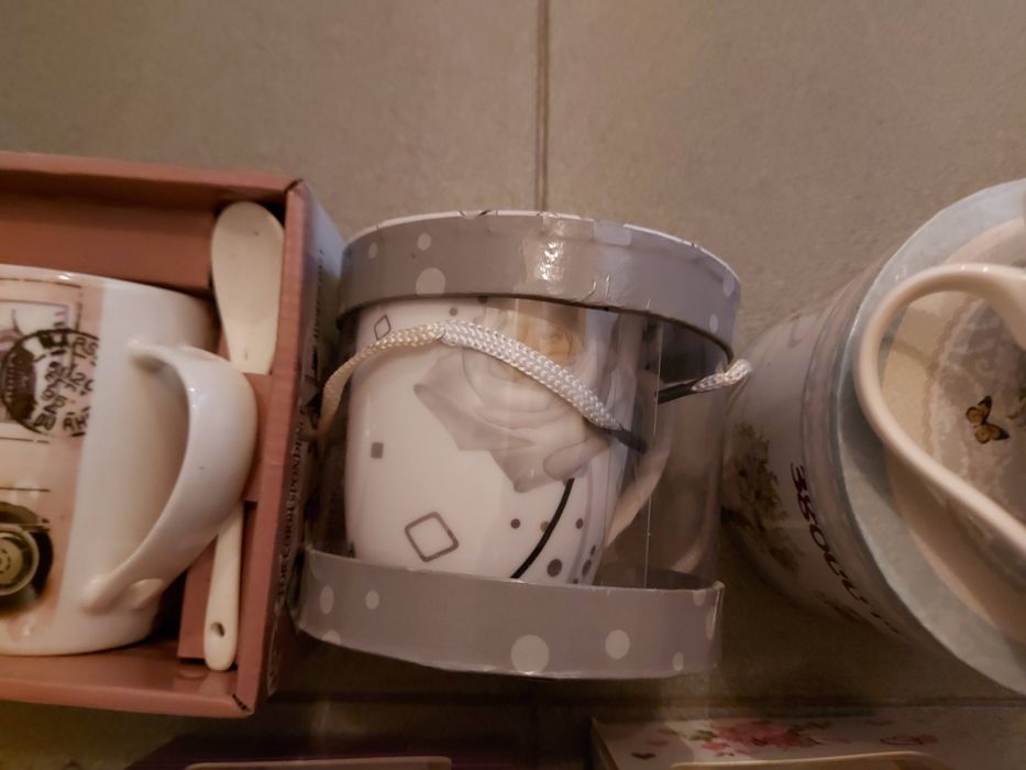 Нови чаши в кутия