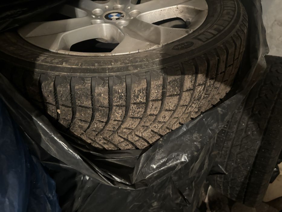 Продам зимние шины на р19 можно с дисками