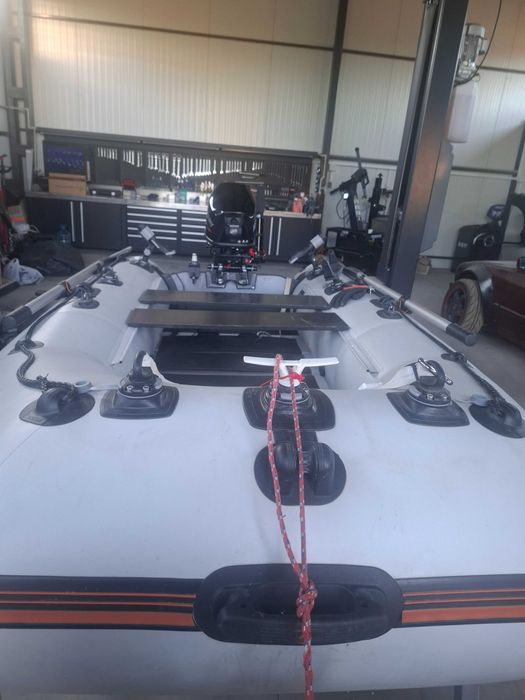 Надуваема лодка Kolibri KM 300