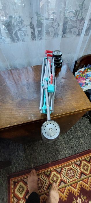 Продаю детскую игрушочную коляску