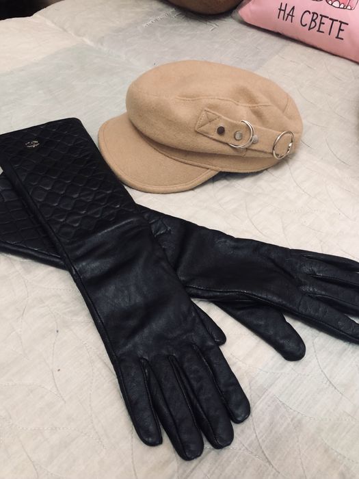 Кепка и перчатки
