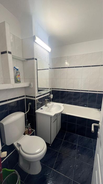 Vand apartament 2 camere - Piata Mihai Viteazu