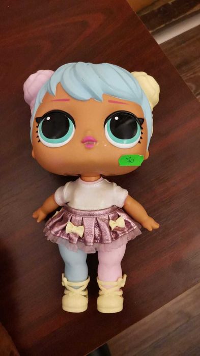 papusi crybaby, lalaloopsy, L.O.L, Barbie. pret pe fiecare.