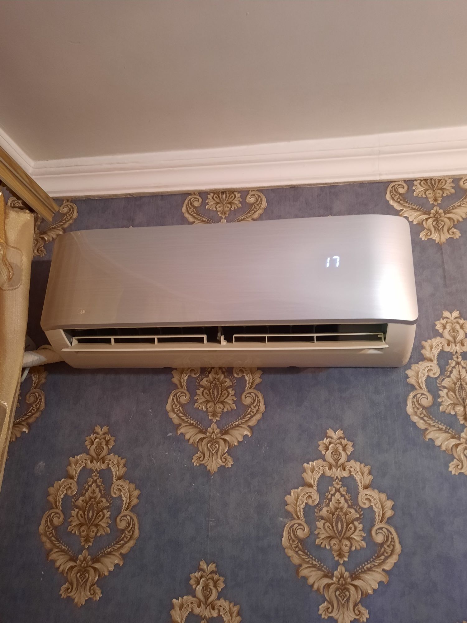 Продаю кондиционер Midea, 12,Аврора.