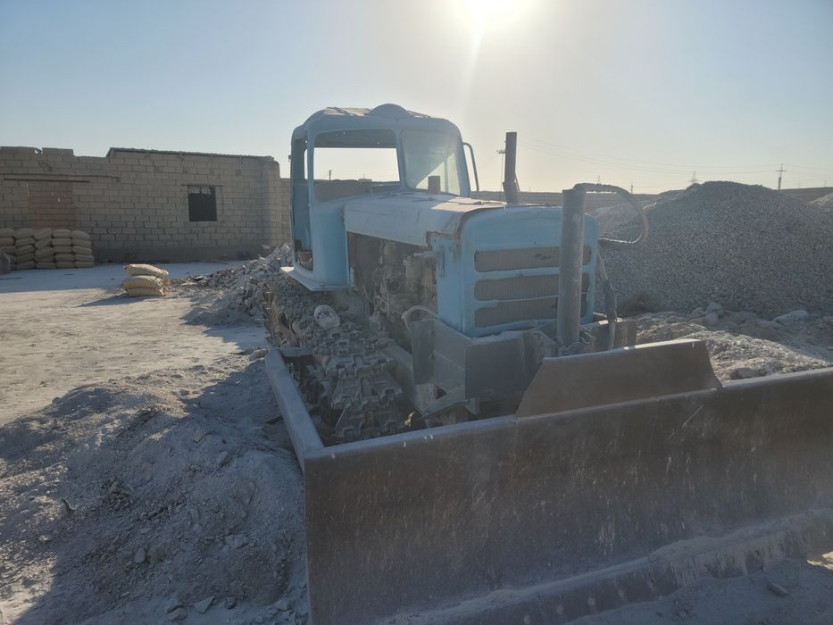 Buldozer sotiladi