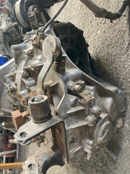 Toyota Auris 1.6 i 132 кс 2017 година 5 скорости Скоростна Кутия