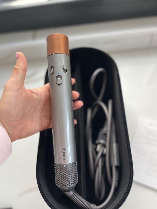 Dyson airwrap nou nout