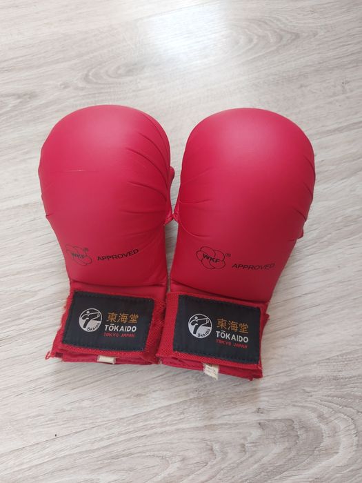 Ръкавици и протектори карате