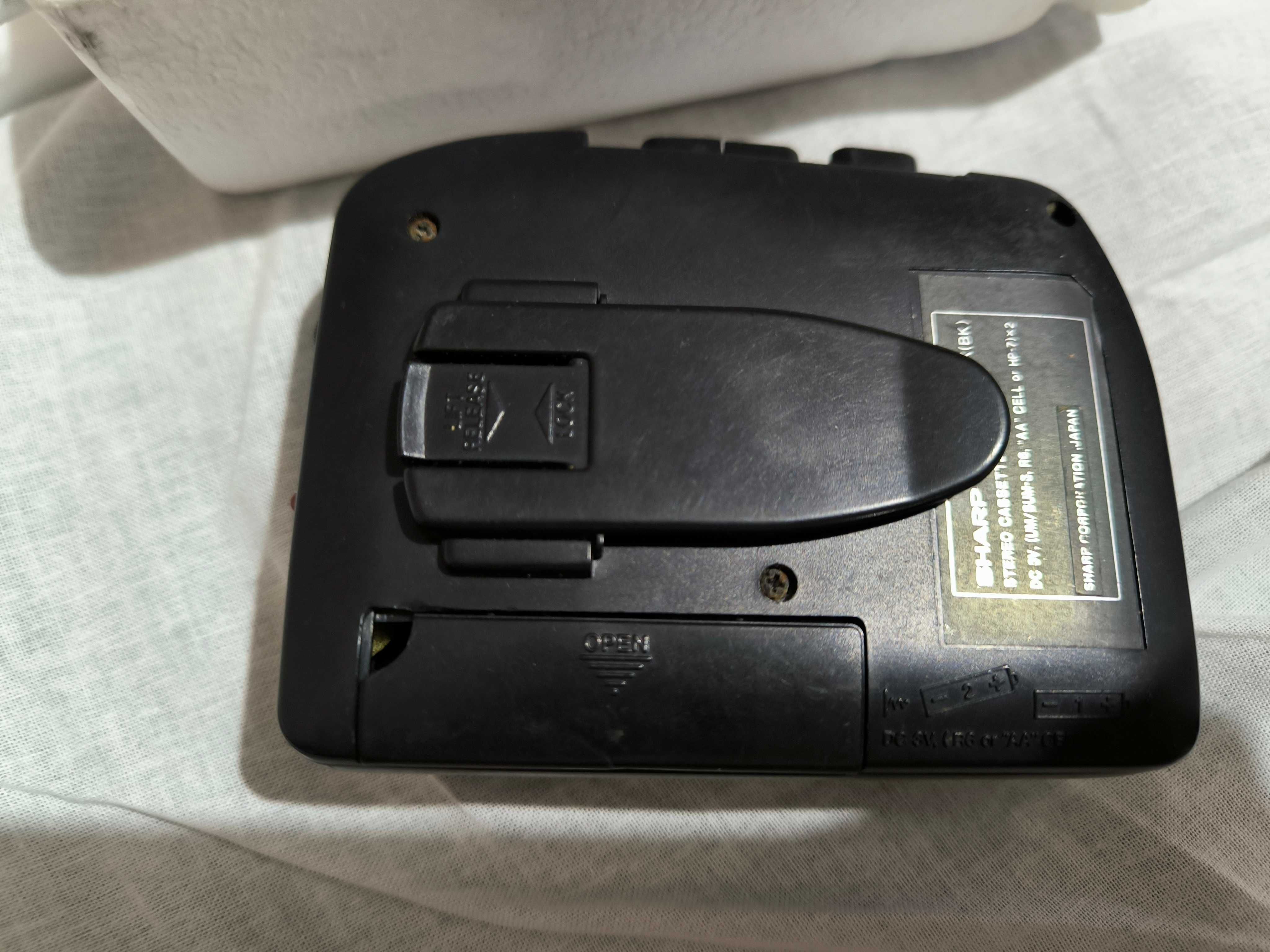 Sharp JC-121x(BK) уокмен работещ