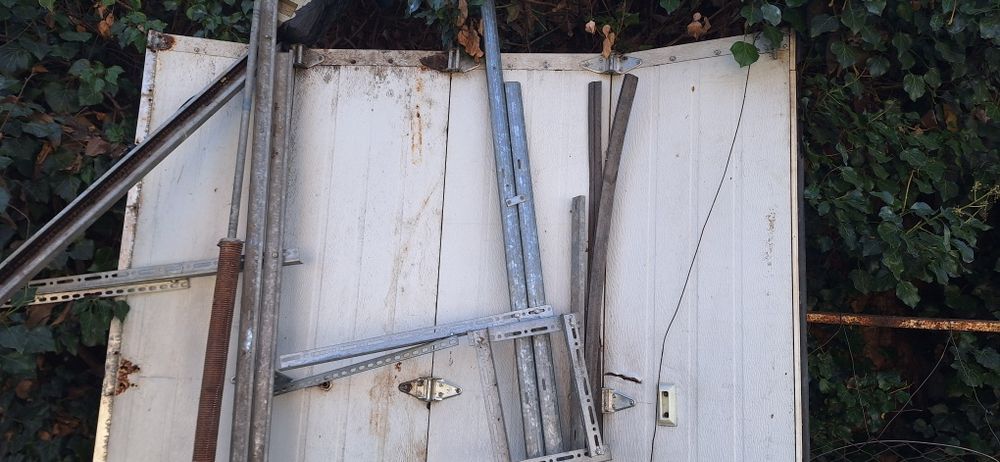 Vand usa de garaj 2,4/2,5 m standard