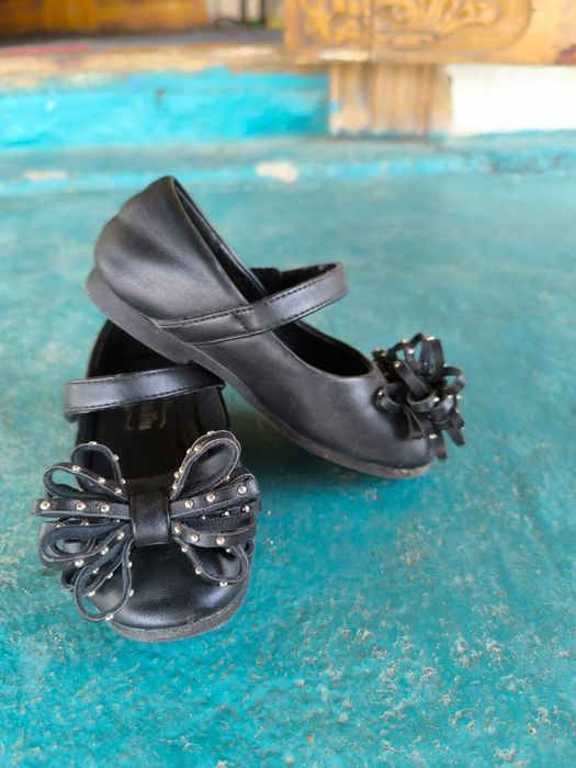 Продам тюфельки для девочки