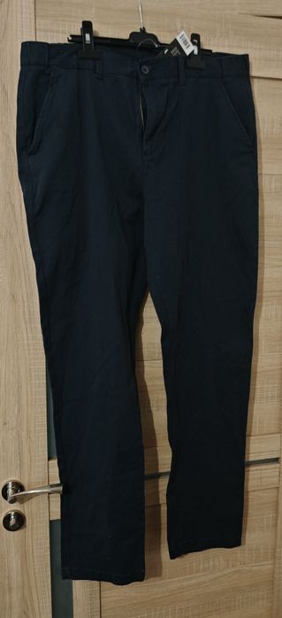 Pantaloni noi barbatesti