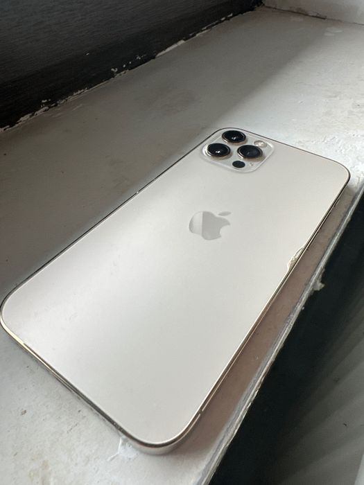 iPhone 12 Pro - 256GB - 73% Капацитет - Златен на цвят