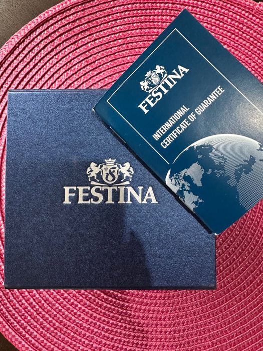 Часовник от неръждаема стоманa Festina 39 мм