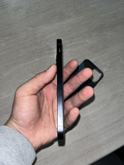 Продается 12 айфон состояние идеал