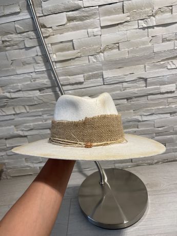 Palarie alba din lana custom made - 55/56 cm