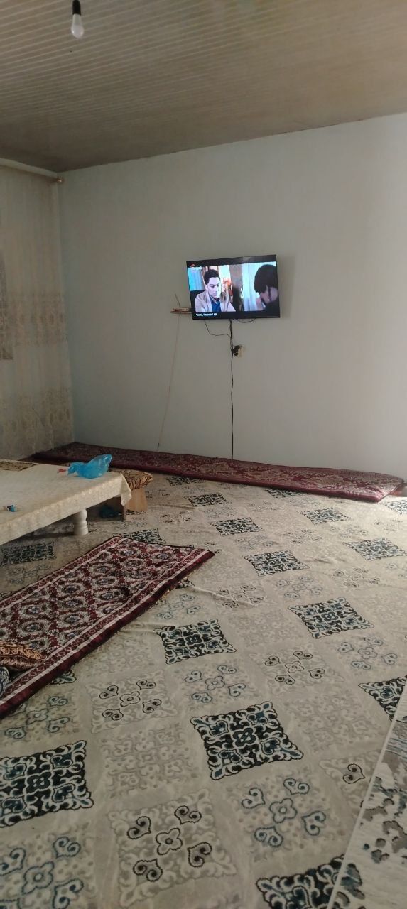 Hovli sotiladi 250m²