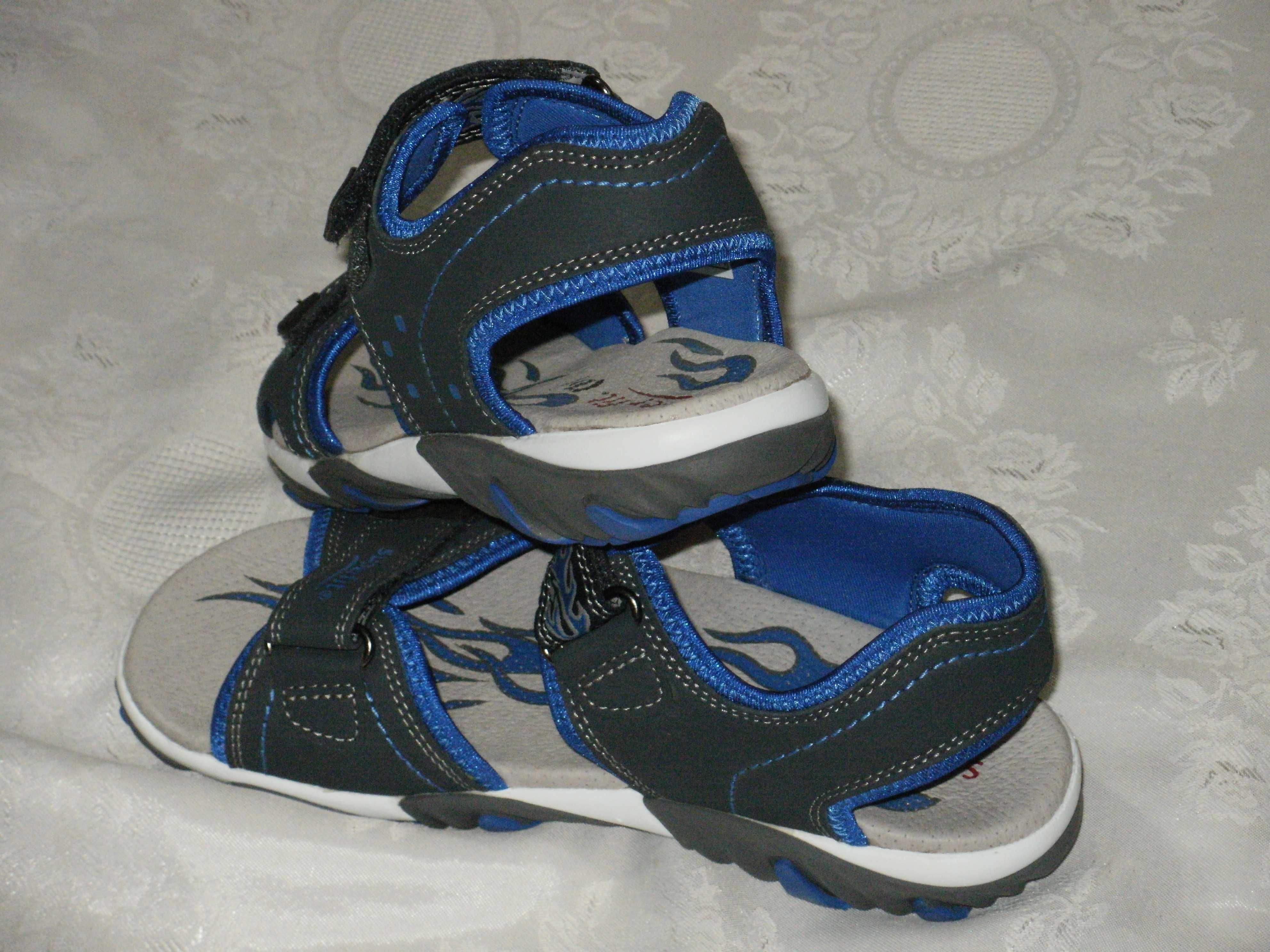 SUPERFIT детски нови сандалки 35