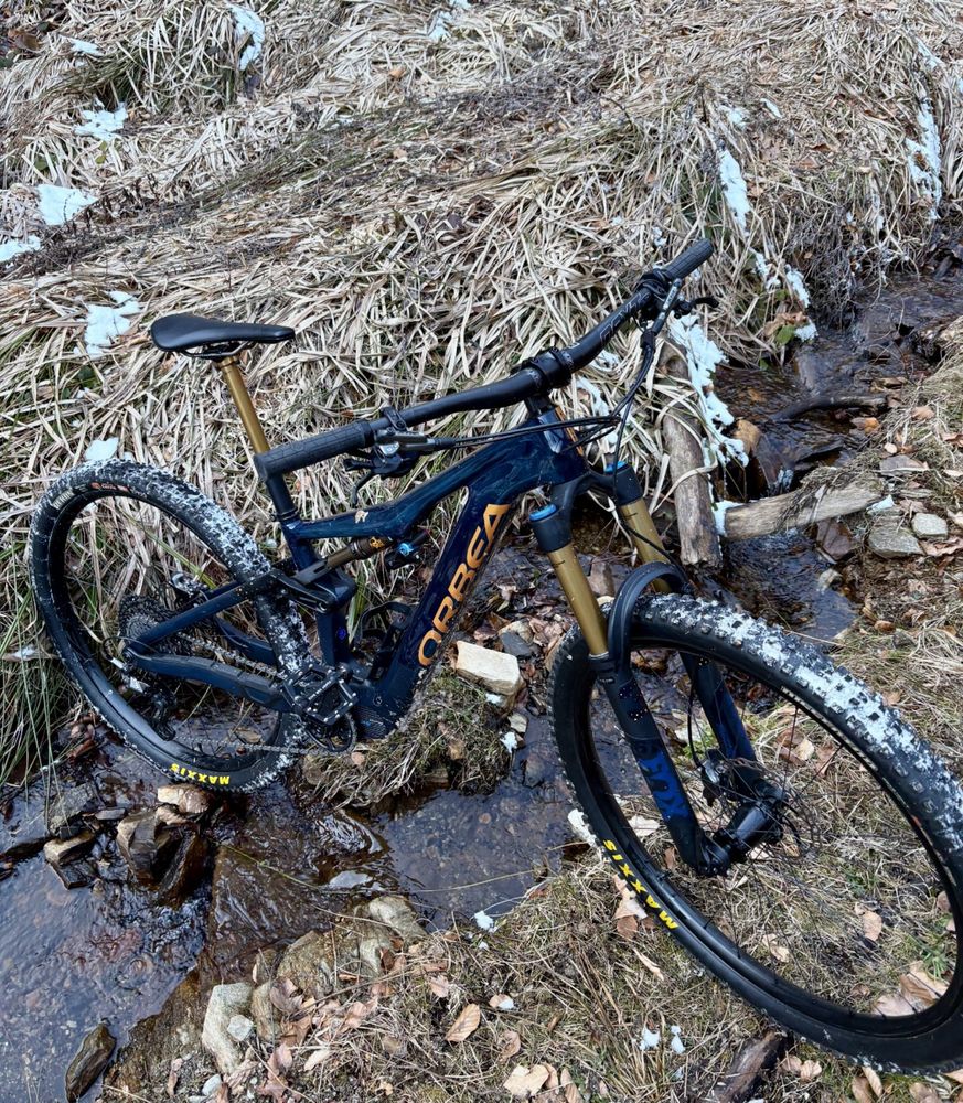 Orbea Rise XTR Kashima Carbon Electrica