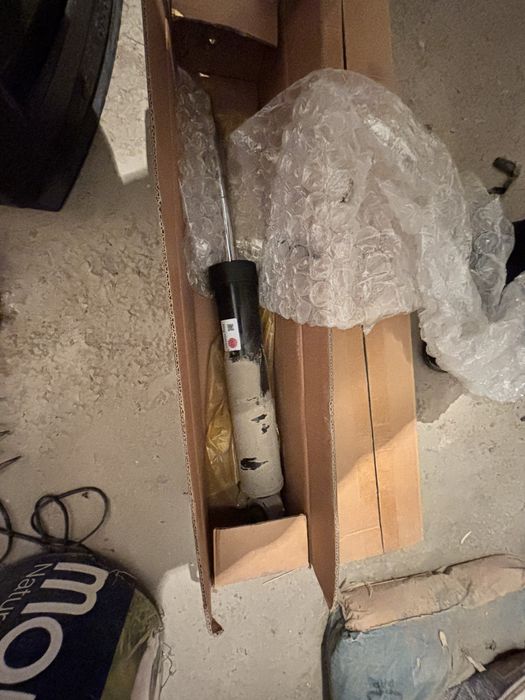 Амортизатор на Kia Sorento