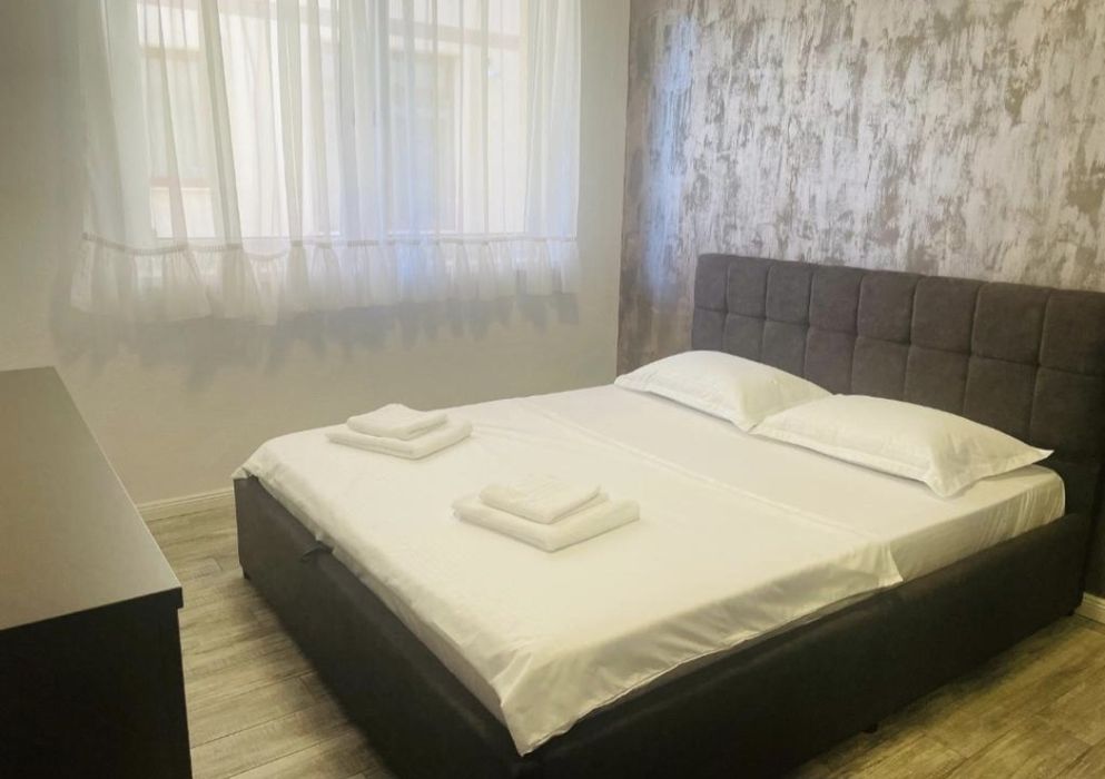 Apartament 2 camere cu gradina de inchiriat