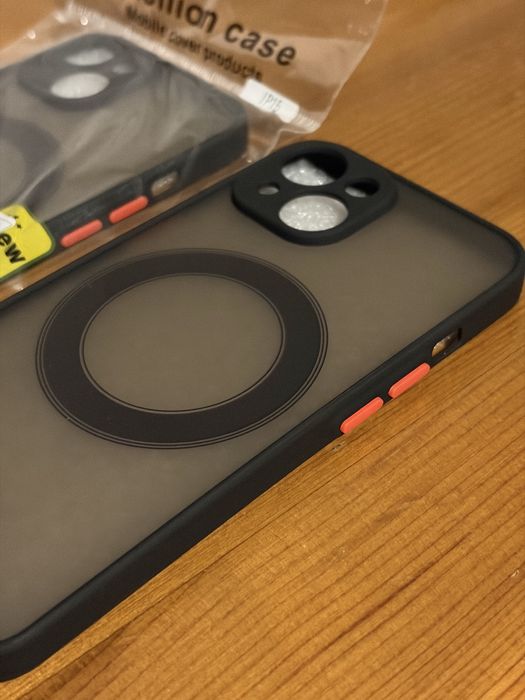 Кейс за iPhone 13, 14, 15