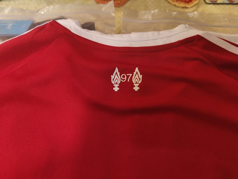 Футболен екип Liverpool с дълъг ръкав 2025/2026 Home