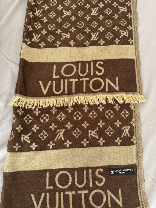 Vand esarfa Luis Vuitton