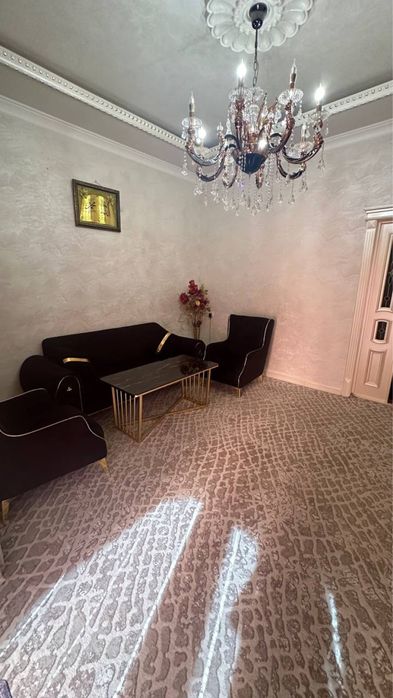 Ibn sino taxta bozor orqasida uy sotiladi