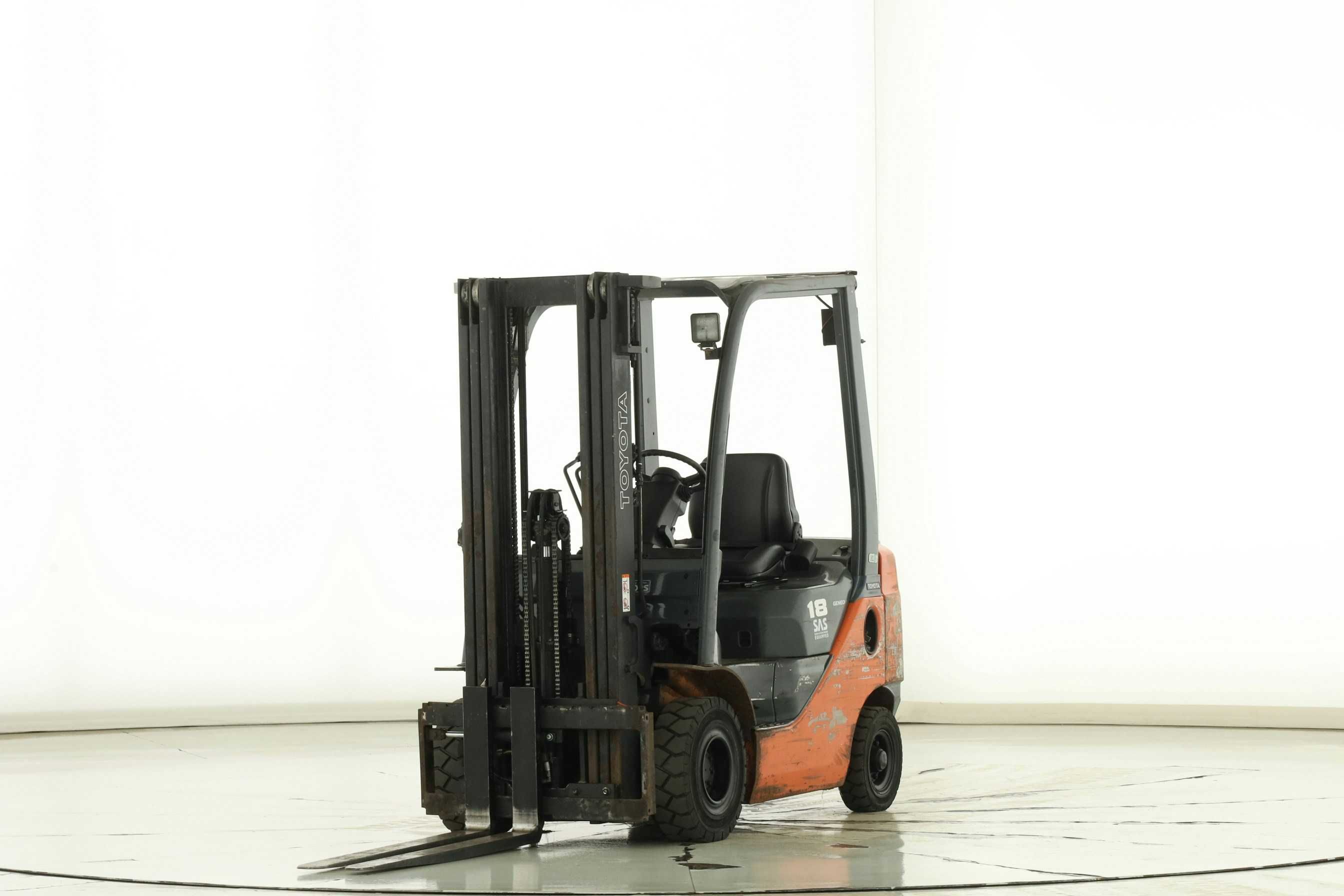 Stivuitor DIESEL Toyota 02-8-FD-18 - Pret 10.950 Eur + TVA