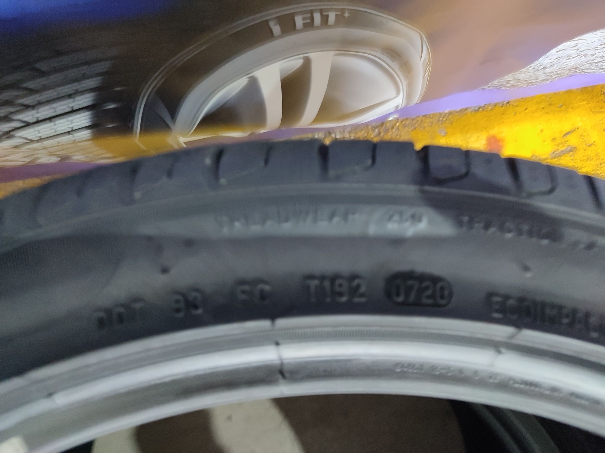 235.40.19 Pirelli Dot 2020 second-hand